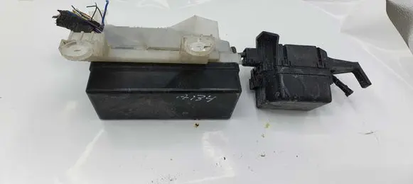 Nissan X-Trail T30 Fuse module NOCODE