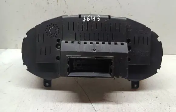 Skoda Octavia Mk2 (1Z) Speedometer (instrument cluster) 1Z0920810D SKZ7Z0E3123922 V3562426
