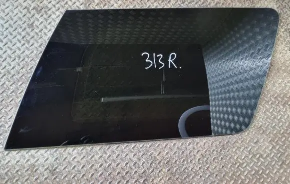 Cadillac Escalade Rear side window