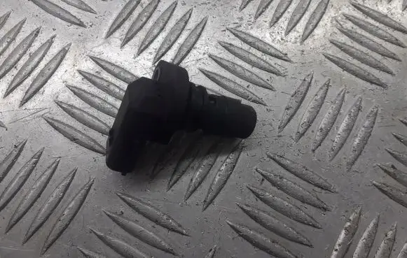 Volvo V40 Cross country Camshaft vanos timing valve 8627354