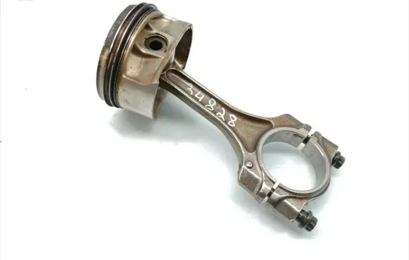 Maserati GranTurismo Piston with connecting rod 