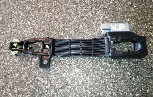 Mazda CX-3 Front door exterior handle/bracket 