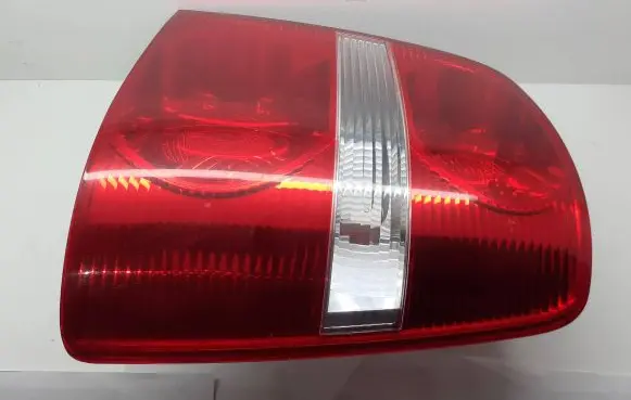 Volkswagen Touran I Rear/tail lights 1T0945112B 1T0945096C