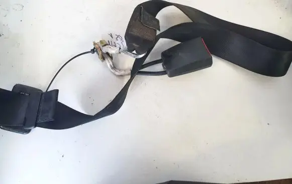 Skoda Fabia Mk1 (6Y) Middle seatbelt (rear) 57038A28