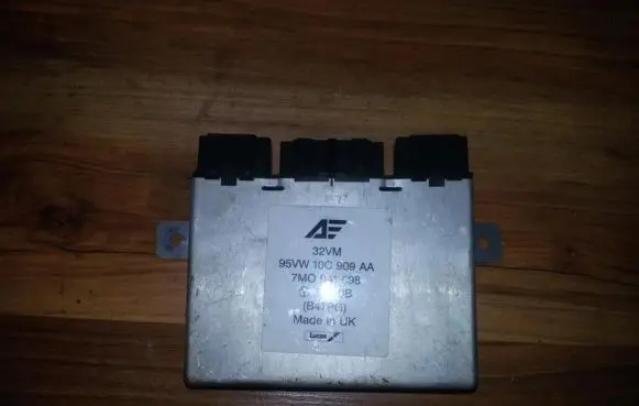 Seat Alhambra (Mk1) Comfort/convenience module 95vw10c909aa 7m0941598