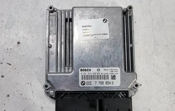 BMW 1 E81 E87 Engine control unit/module 0281012880 779985402