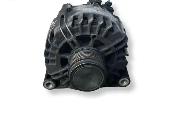 Ford Focus Generator/alternator TG15C183 AV6N10300GC