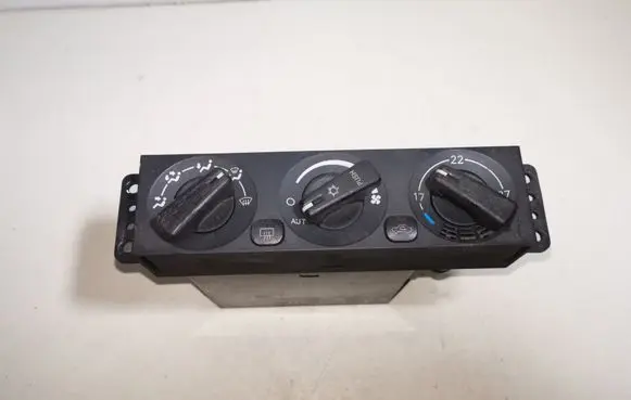 Mitsubishi Carisma Climate control unit MR360474