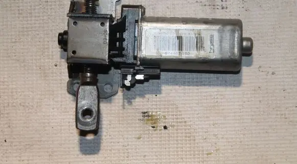 Volvo XC60 Seat adjustment motor 974467102