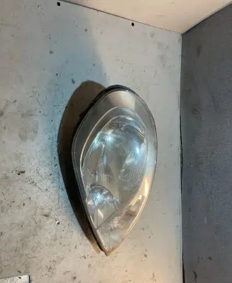 Opel Vivaro Headlight/headlamp