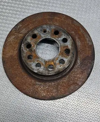 Volkswagen Golf VI Front brake disc