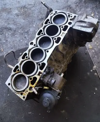 Volvo XC70 Engine block RF6G9N6015AD