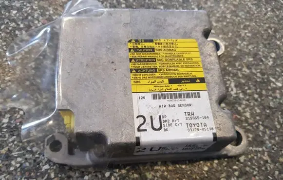 Toyota Avensis T250 Airbag control unit/module 8917005190