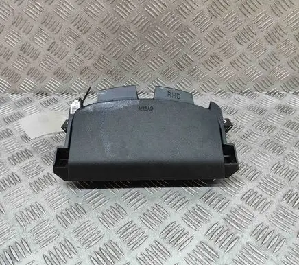 Knee airbag