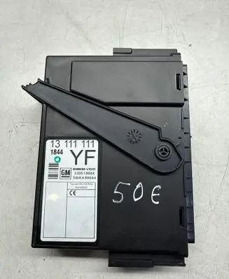Opel Meriva A Central body control module 13111111