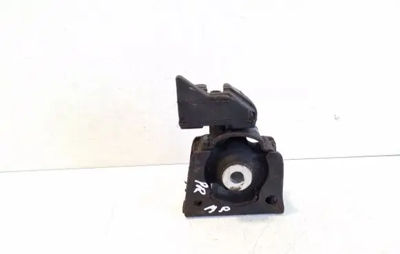 Toyota Prius (XW30) Engine mount bracket