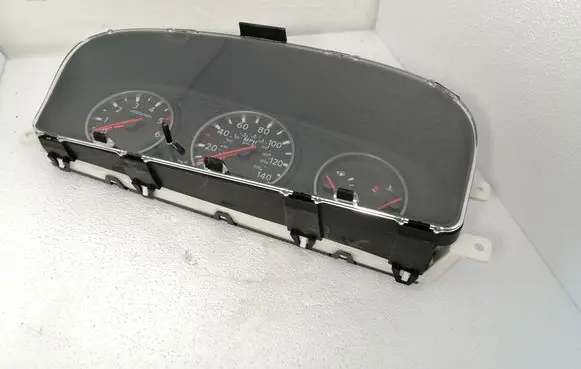 Nissan X-Trail T30 Speedometer (instrument cluster) EQ310FE