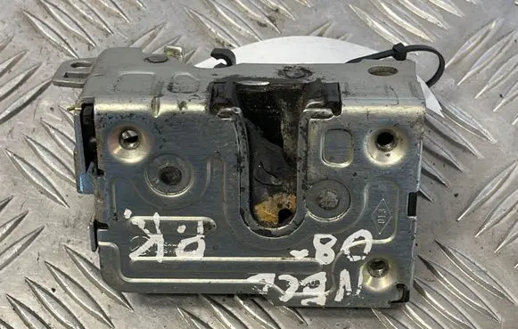 Iveco Daily 35 - 40.10 Front door lock