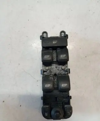 Volvo V70 Electric window control switch 31272004 10W134 SWEA05