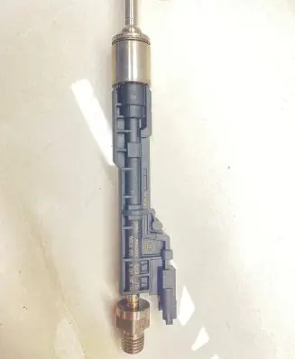 BMW X5 F15 Fuel injector 13647639994 1508281513 10213541