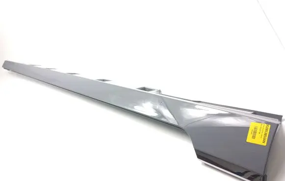 Foot area side trim