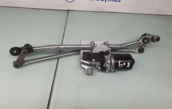 BMW 1 E81 E87 Front wiper linkage and motor 7192963 61617192963 6925706