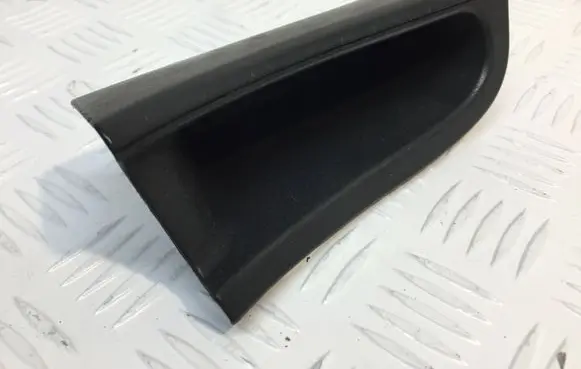 Opel Zafira A Front door interior handle trim 90580225