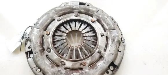 Hyundai i30 Pressure plate NEPLAUKIOJANTI