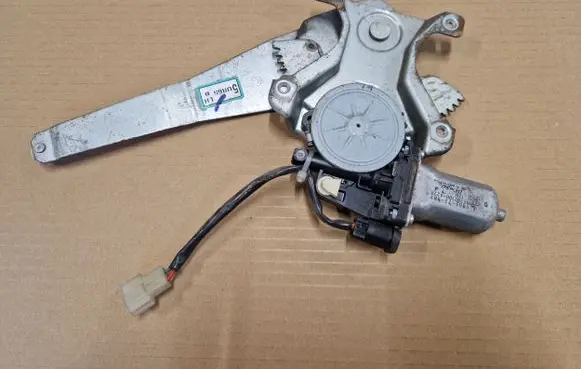Mazda BT-50 Rear door window regulator with motor UR657358X AE2621004270