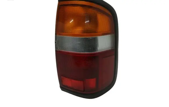 Nissan Pathfinder R50 Rear/tail lights 22063403