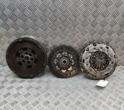 Skoda Octavia Mk3 (5E) Clutch set kit 022141031S 04L141015E