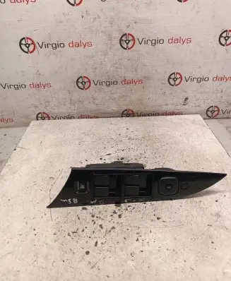 Mazda 3 I Electric window control switch Bs5e66350a