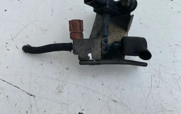 Toyota Corolla Verso E121 Turbo solenoid valve 2586064140