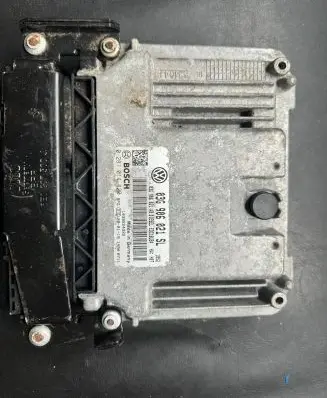 Volkswagen Golf VI Engine control unit/module 03G906021SL 03G906021AB 0281014420