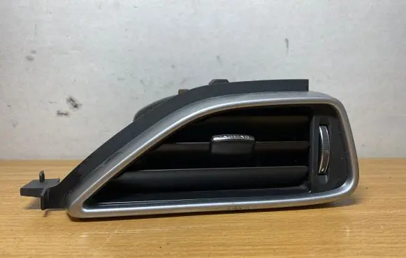 Jaguar F-Pace Quarter panel pressure vent HX73018B08AE C2314
