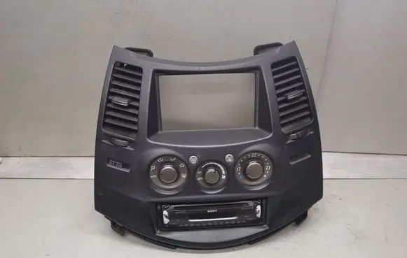 Mitsubishi Grandis Climate control unit MN157315 CDXS2020 7820a071