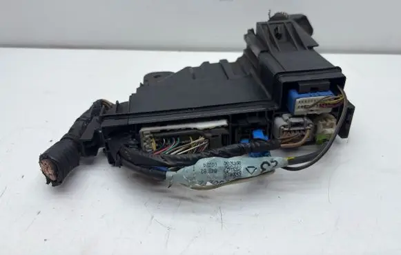 Lexus IS 220D-250-350 Fuse box set 8266253060