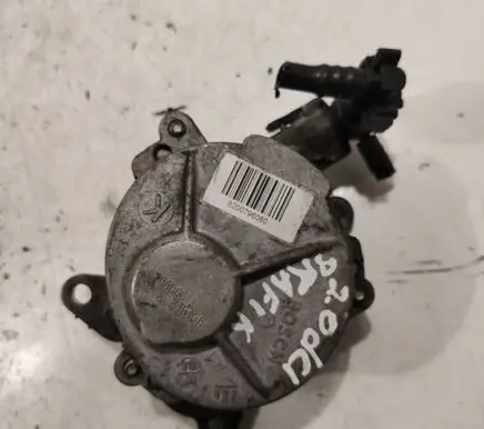 Renault Laguna III Vacuum pump 8200796080