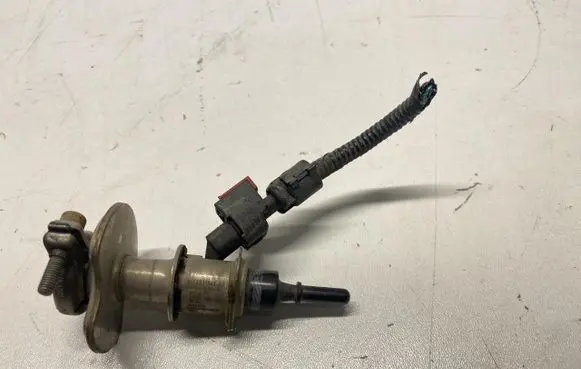 KIA Ceed AdBlue injector 296302U000