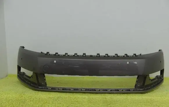 Volkswagen PASSAT B7 Front bumper 3AA807221