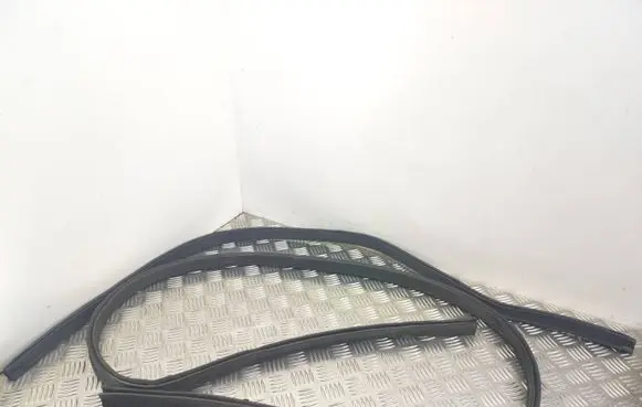 Mercedes-Benz ML W164 Engine compartment rubber A1648890098 A1648890198