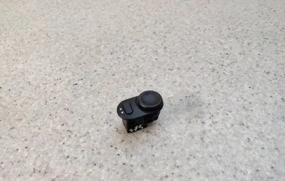 Opel Zafira A Wing mirror switch 09226861