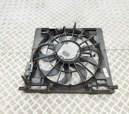 BMW X3M F97 Radiator cooling fan shroud 8487639