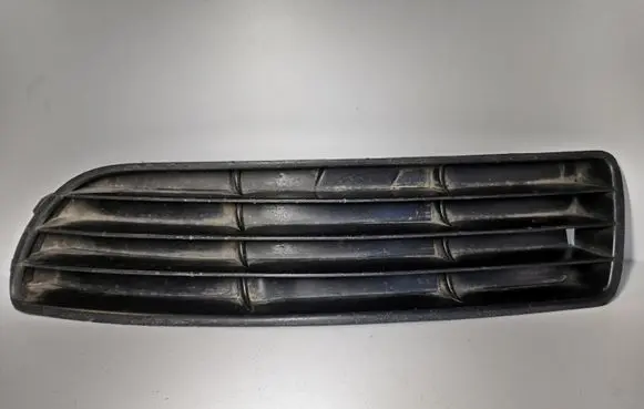 Audi A4 S4 B5 8D Front bumper lower grill 8D0807345B