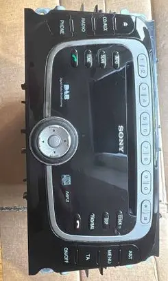 Ford Mondeo MK IV Radio/GPS head unit trim V002637