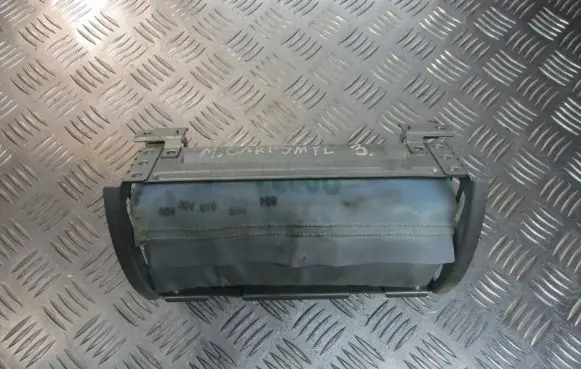 Mitsubishi Carisma Steering wheel airbag