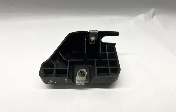Ford Mustang V Front bumper mounting bracket DR338C392AD
