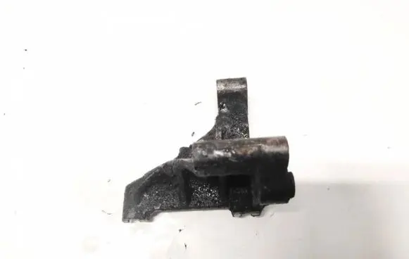 Volkswagen Golf III Engine mounting bracket