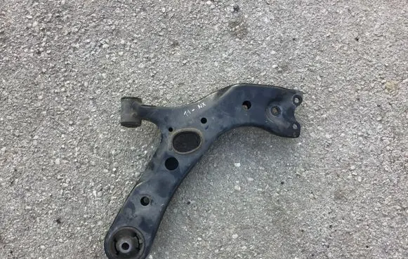 Lexus NX Front lower control arm/wishbone 4865512210