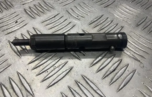 Opel Zafira A Fuel injector 55351299